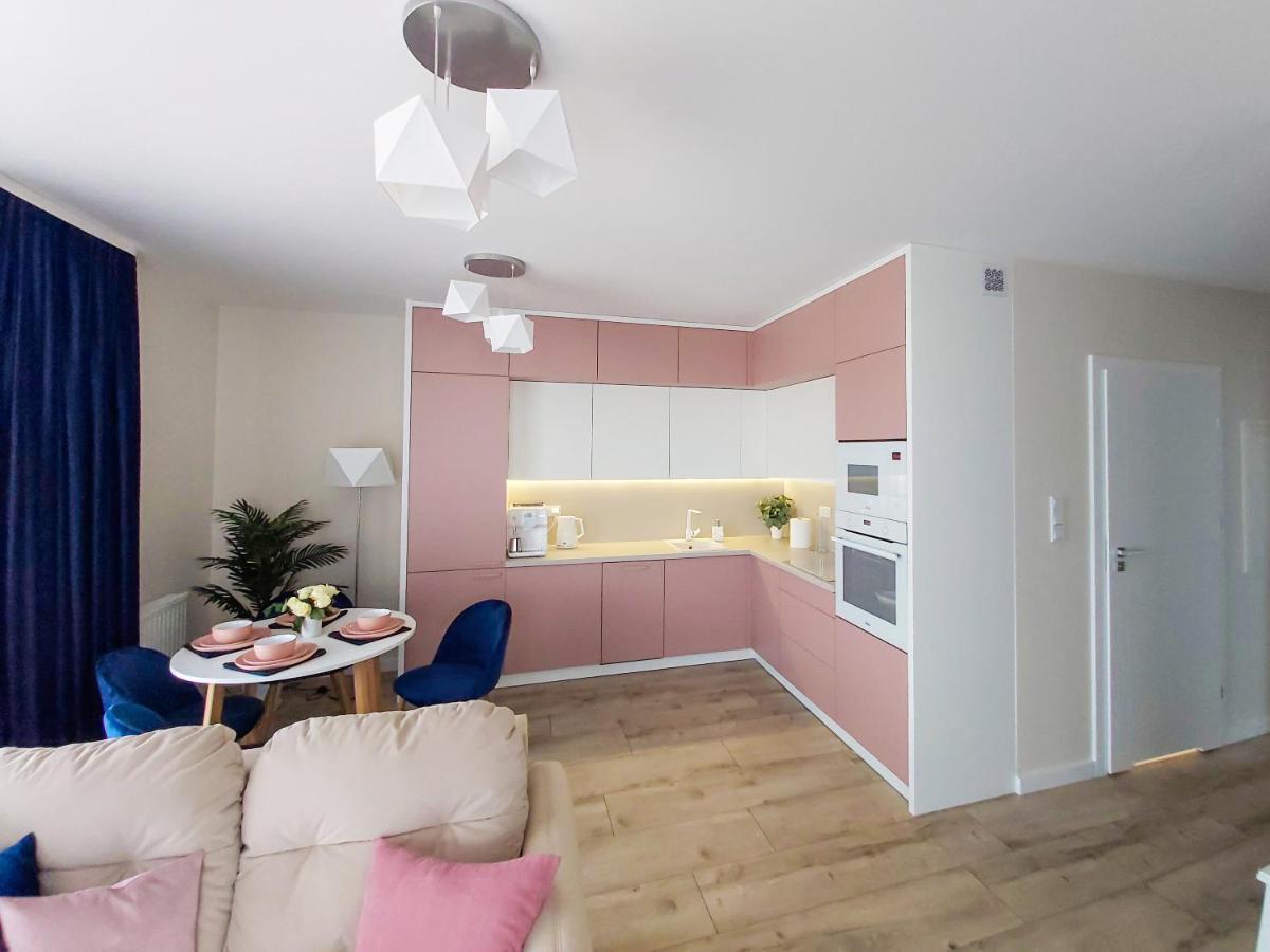 Apartament Bella Rosa Z Podziemnym Parkingiem เคียลเซ ภายนอก รูปภาพ