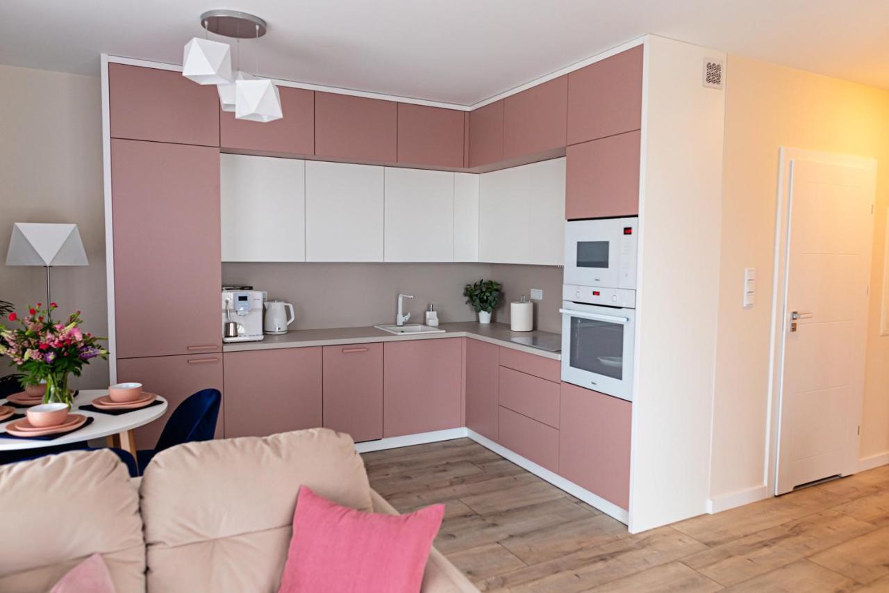 Apartament Bella Rosa Z Podziemnym Parkingiem เคียลเซ ภายนอก รูปภาพ
