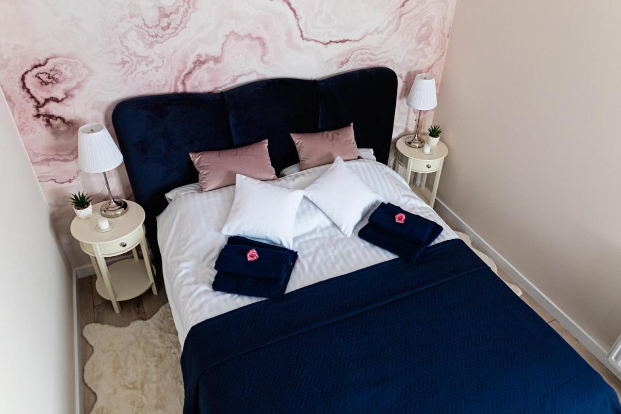 Apartament Bella Rosa Z Podziemnym Parkingiem เคียลเซ ภายนอก รูปภาพ